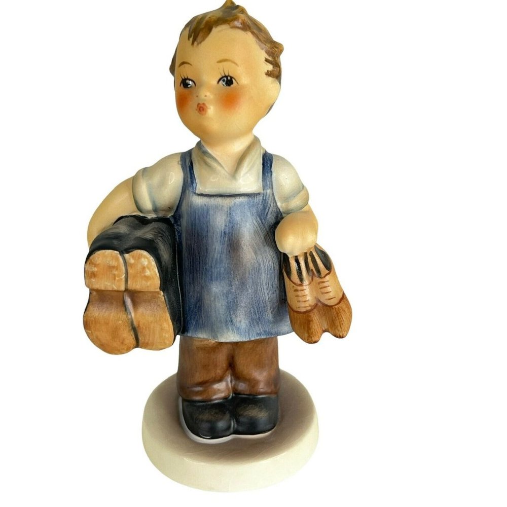 Hummel Figurine Boots TMK3‎ West Germany #143 Cobbler Boy With Shoes Goebel VTG